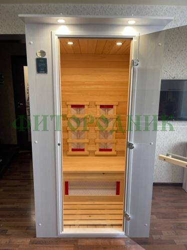 трехместная инфракрасная сауна «interio» с карбоновыми излучателями
